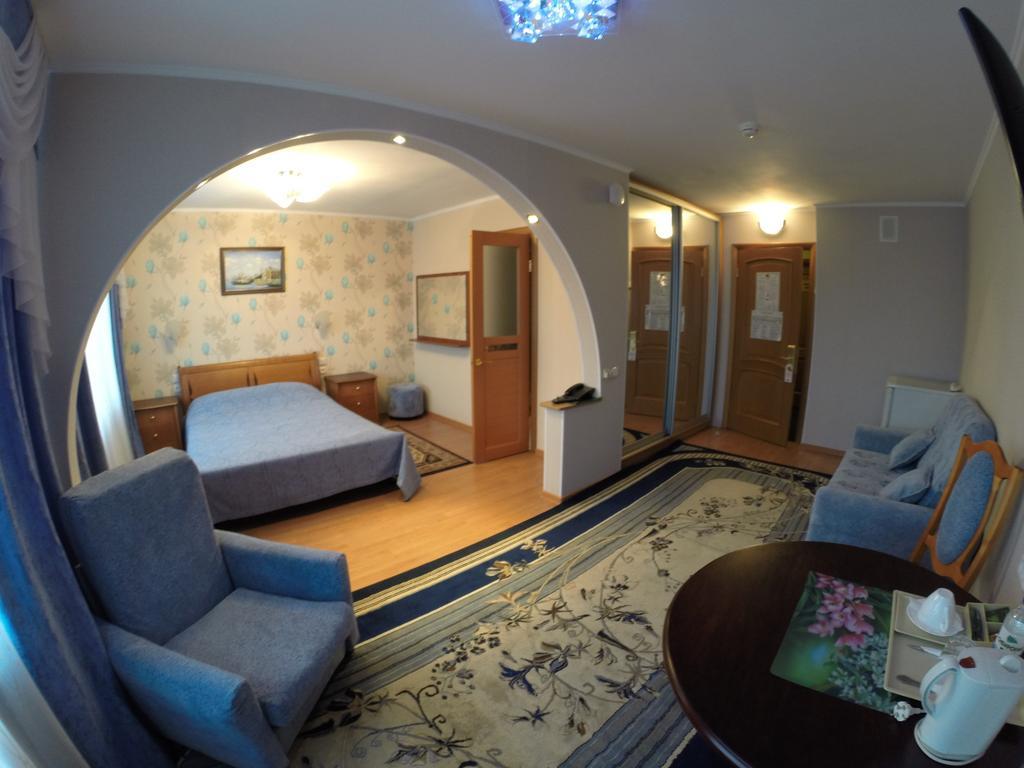 Hotel Kuzbass Kemerovo Esterno foto